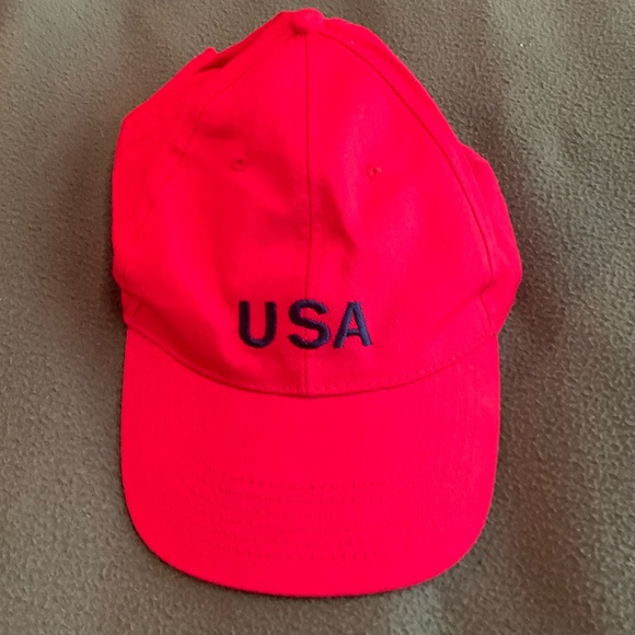 NWOT red USA baseball hat. USA is blue embroidery. One size - Picture 1 of 5